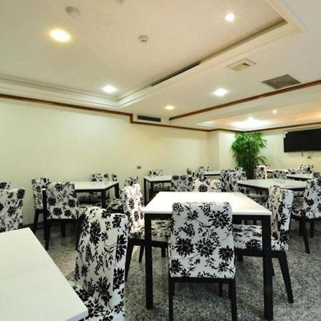ג'יאושי Baron'S Hot Spring Hotel מראה חיצוני תמונה