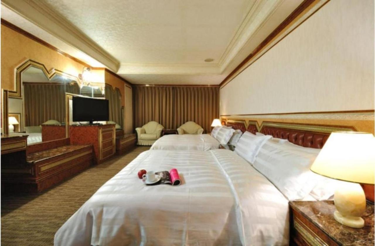 ג'יאושי Baron'S Hot Spring Hotel מראה חיצוני תמונה