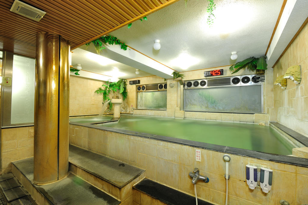 ג'יאושי Baron'S Hot Spring Hotel מראה חיצוני תמונה